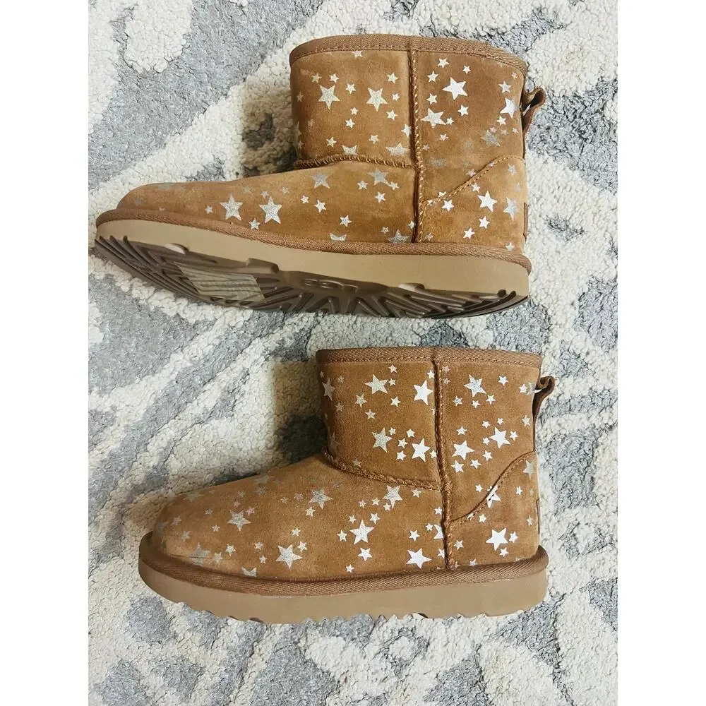 NWT❤️UGG Classic Mini II Stars sz2